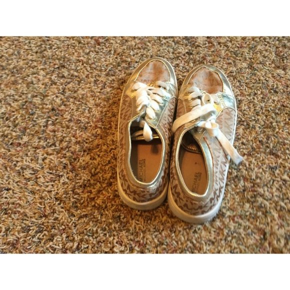 Michael Kors Women's Tan / Gold Lace Up Madeliene - Picture 6 of 8